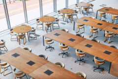 ZOZO本社屋｜天童木工